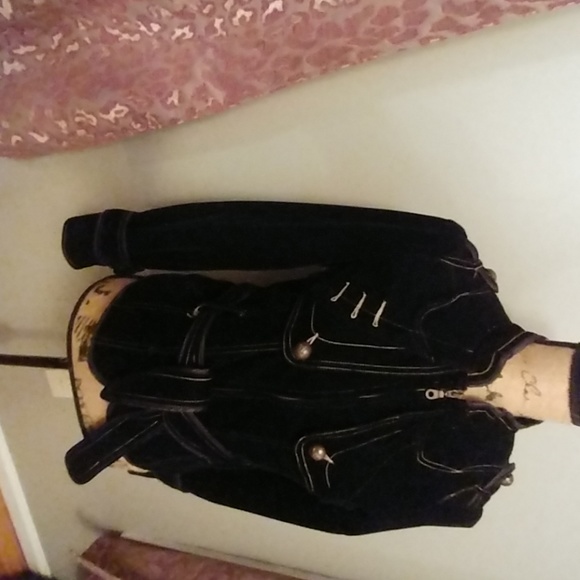 Jacket - Picture 2 of 4